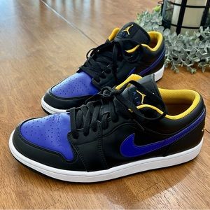Air Jordan 1 Low size 10 1/2 Men’s